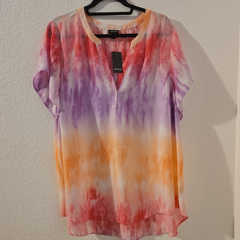Torrid Women's Tie-Dye Blouse Short Sleeves NWT Size 3X 22/24